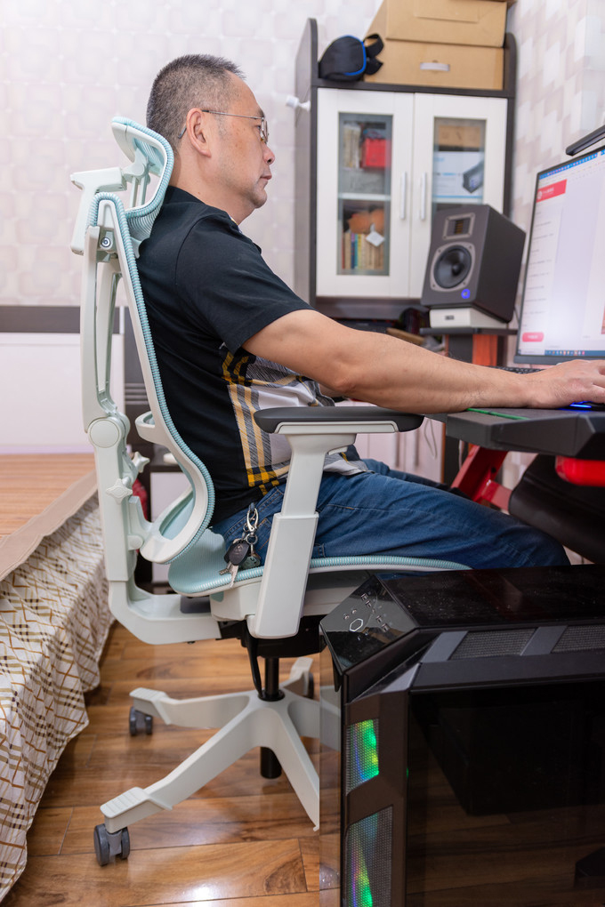 前倾不累腰,横躺可伸腿:达宝利D6人体工学网布椅测评-20200319_104750_126