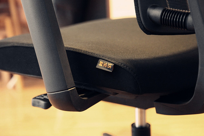 媳妇再也不担心我坐一天累了—达宝利DY101人体工学椅开箱及感受-20200321_094412_029