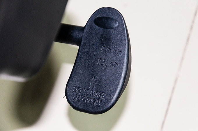 拯救你的不当坐姿:达宝利DY607人体工学电脑椅快速体验-20200319_104146_052