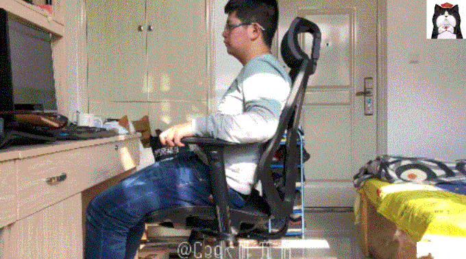 拯救你的不当坐姿:达宝利DY607人体工学电脑椅快速体验-20200319_104146_075