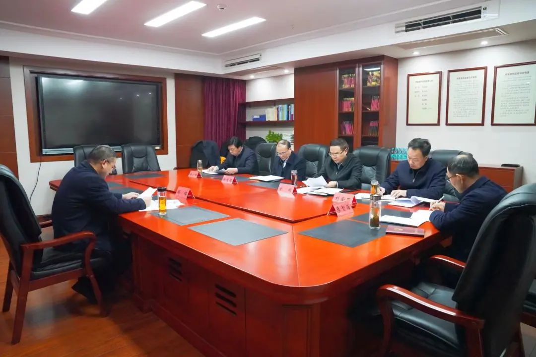 县人大常委会党组召开主题教育专题民主生活会