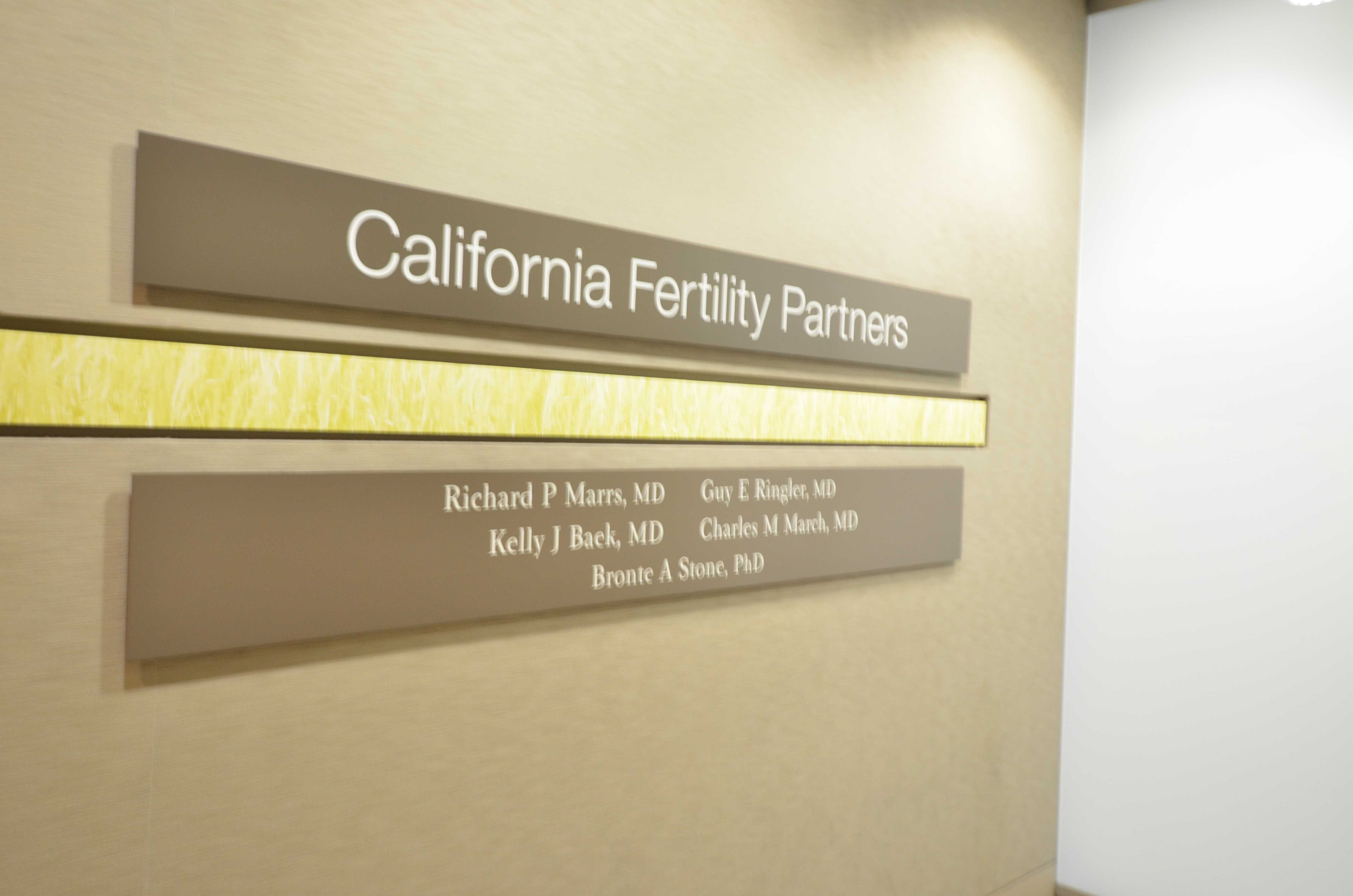  加利福尼亚生殖中心（CFP）是一家专门诊断和治疗男女生育问题的专科诊所。CFP 的医生是在生殖内分泌及不 孕不育治疗领域最顶尖的专家，有着超过 30 年的科研和临床治疗经验。CFP 的宗旨是为患者提供最全面、最贴 心的生殖医疗服务。