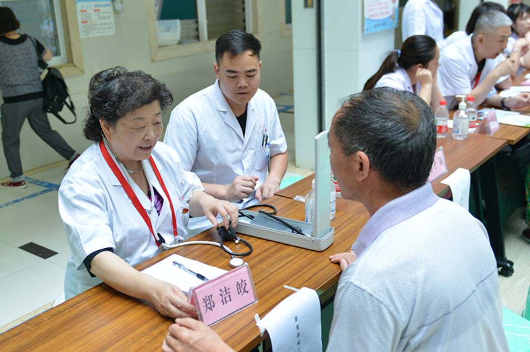 中国康复医学会康复服务行走进遵义活动