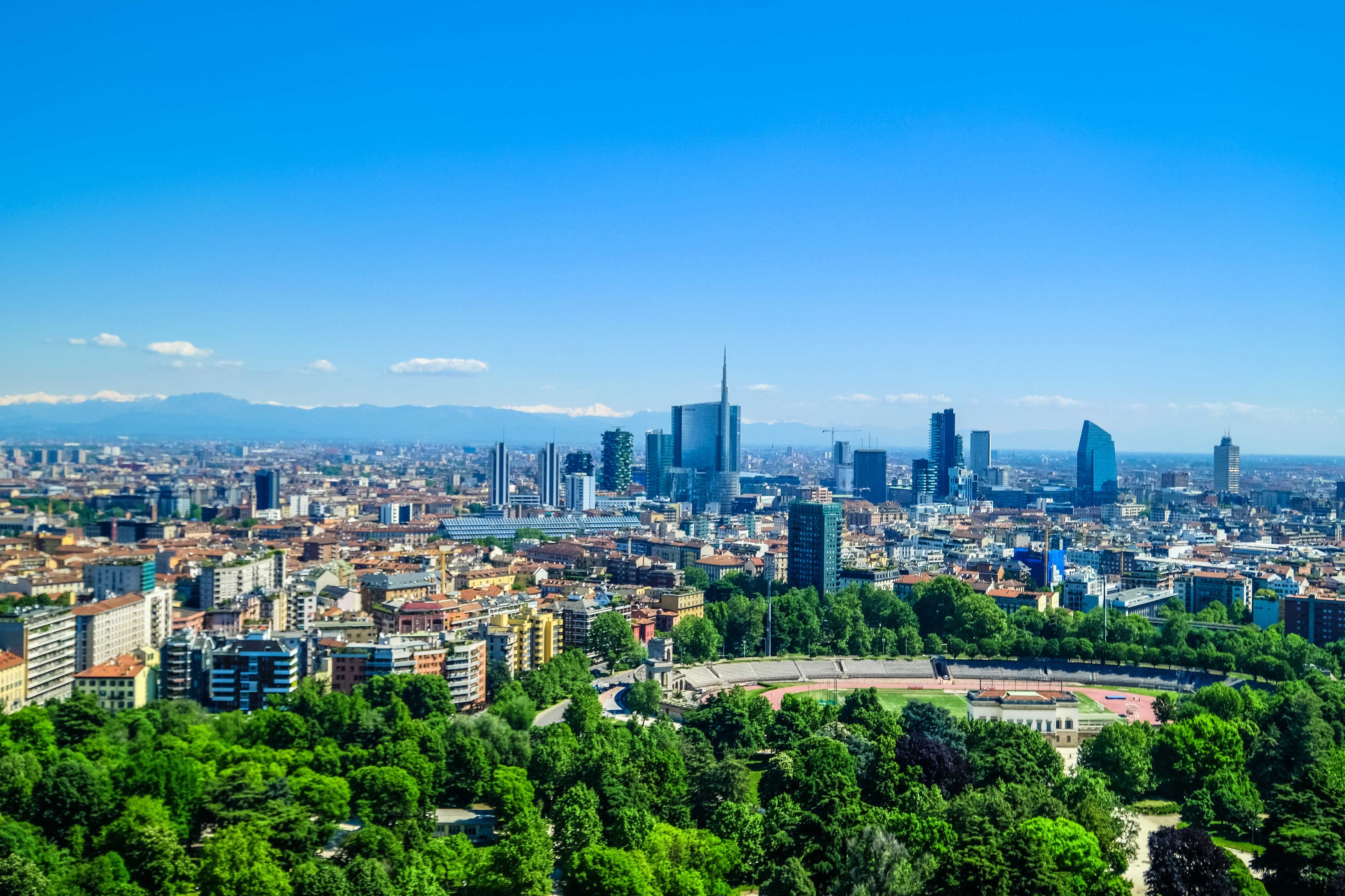 architecture-blue-sky-buildings-city-409127