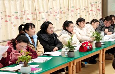 C:/Users/谢海燕/Desktop/期末培训截图/观摩活动/看课.jpg看课