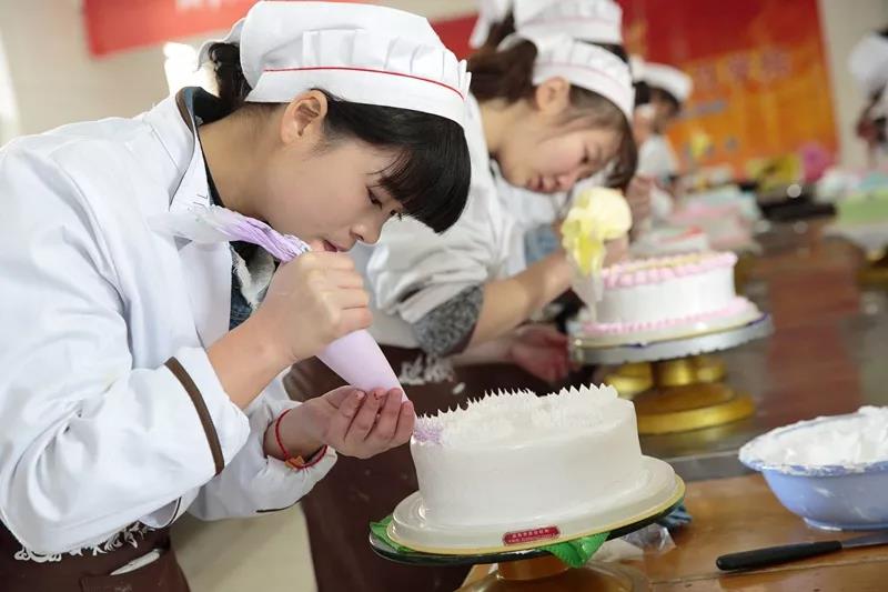 西点前景如何 西点前景如何