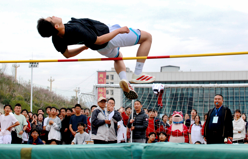 巴东一中第26届体育文化艺术节盛大开幕