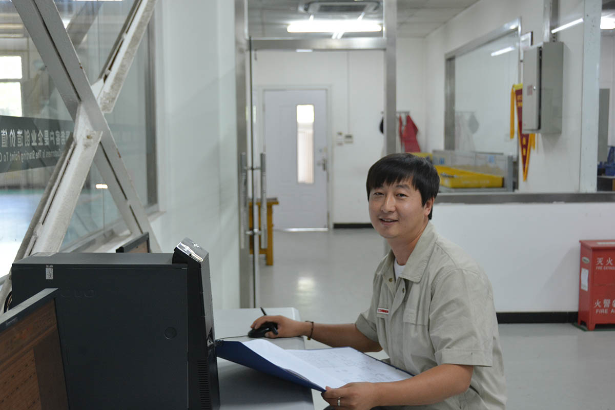 现任北京北内发动机零部件有限公司现场质量管理组长。
