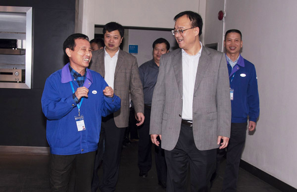 2014年2月25日，梧州市委书记、市人大常委会主任黄俊华一行莅临国光调研。