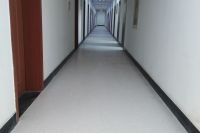 长长的通道铺完龙飞PVC地板的效果图一_004