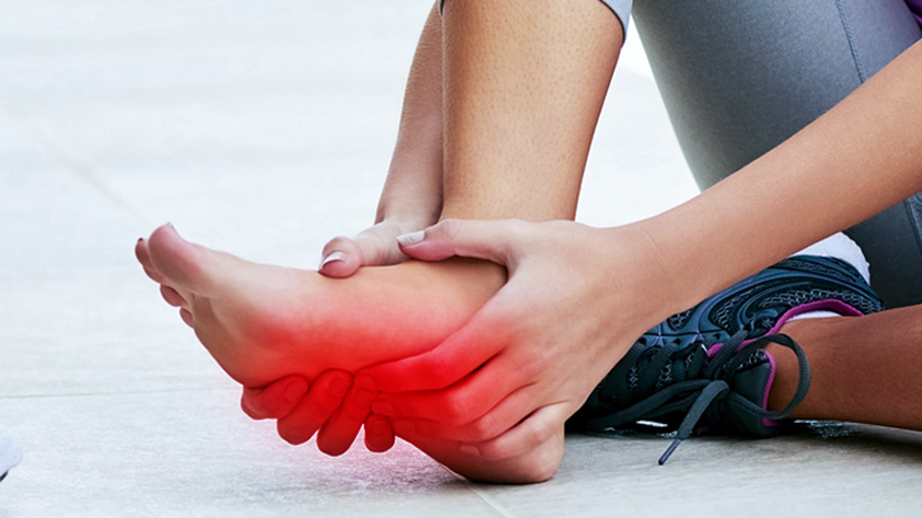 Why-does-the-bottom-of-my-foot-hurt.jpg