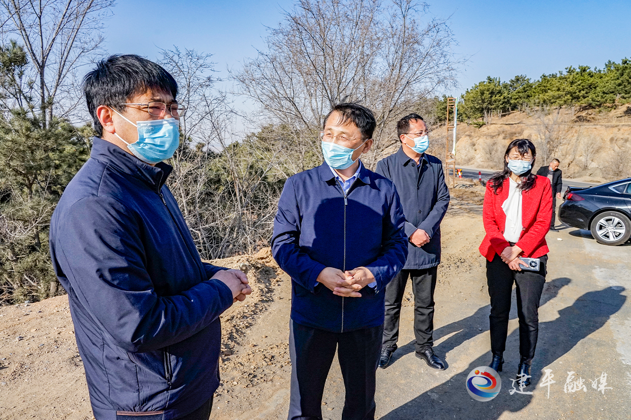 李显通到建平县督导检查疫情防控和森林草原防火工作