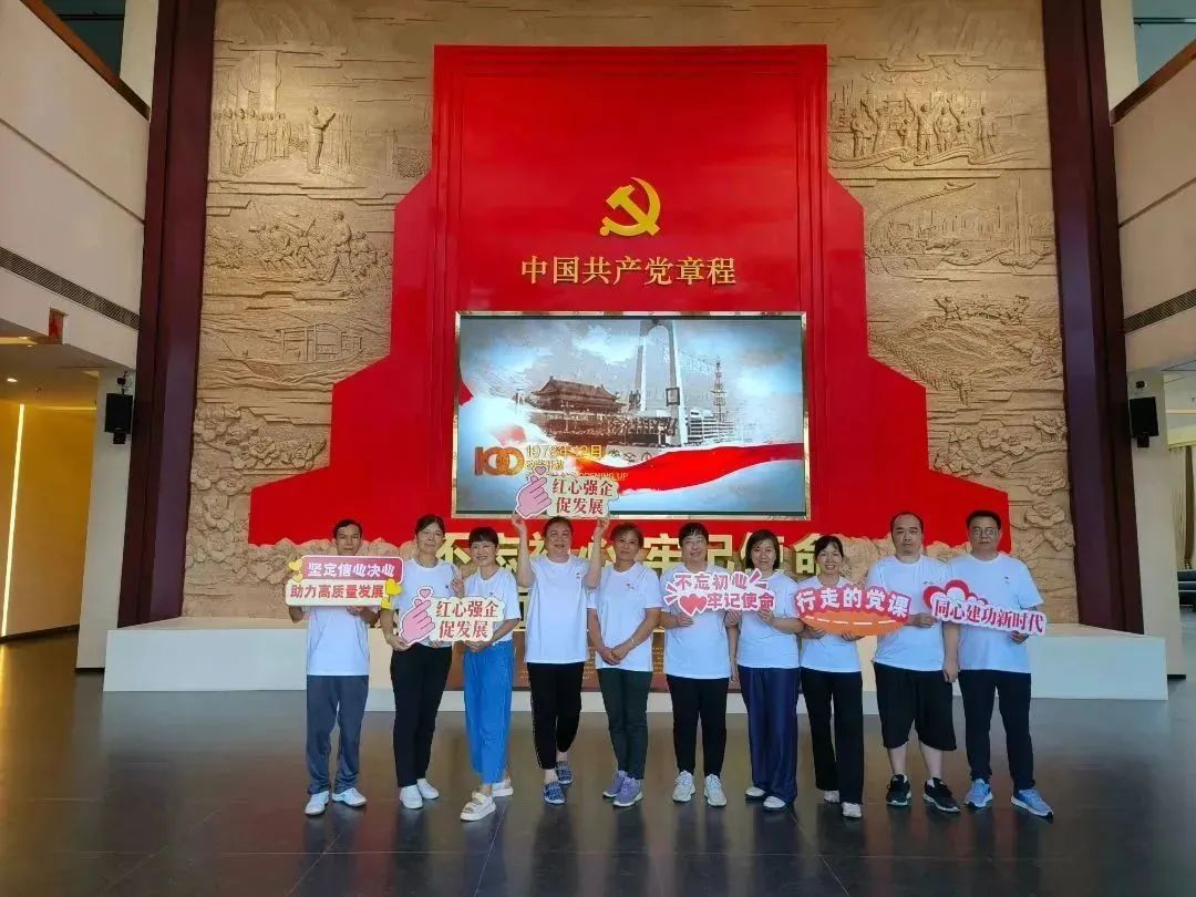 肇仪.jpg