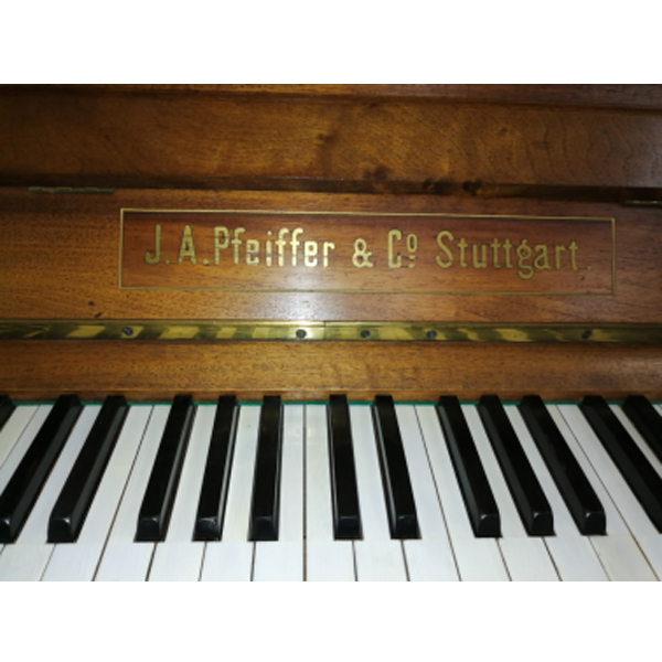 Pfeiffer移调立式钢琴1