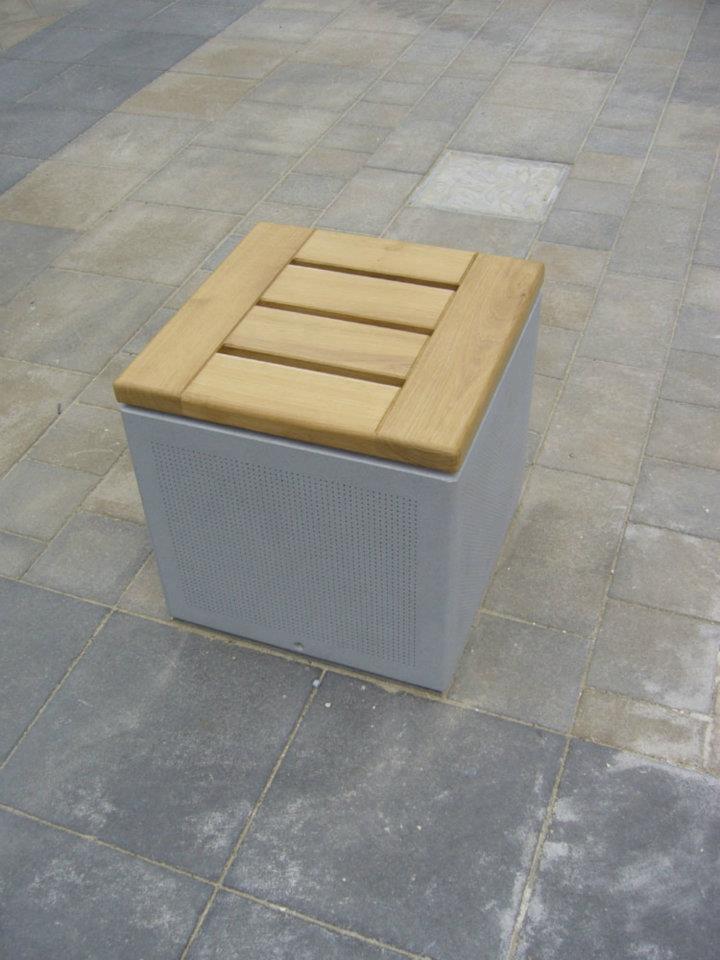 [31]瑞盾定制型透光混凝土坐凳安装_陕西瑞盾建筑工程有限公司
