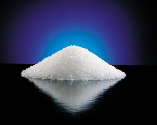 硫代硫酸钠又名大苏打、海波，为单斜晶系白色结晶粉末，易溶于水，不溶于醇