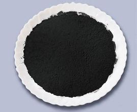 氧化铁黑呈黑色粉末，是氧化铁和氧化亚铁的加成物。