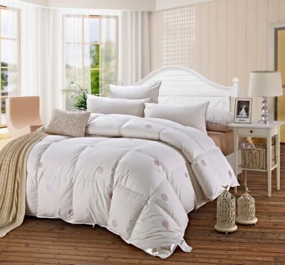 High-Quality-and-Lightweight-Duvets-Natural-Fillings-Breathable-and-Warm-Luxury-Hotel.webp