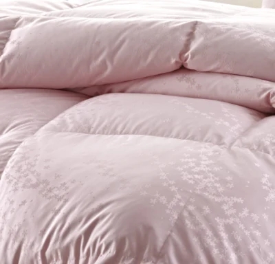 High-Quality-and-Lightweight-Natural-Fillings-Home-Textile-Down-Duvet.webp-1