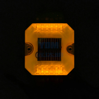 方水晶105-方水晶-透明胶-方水晶太阳能道钉05
