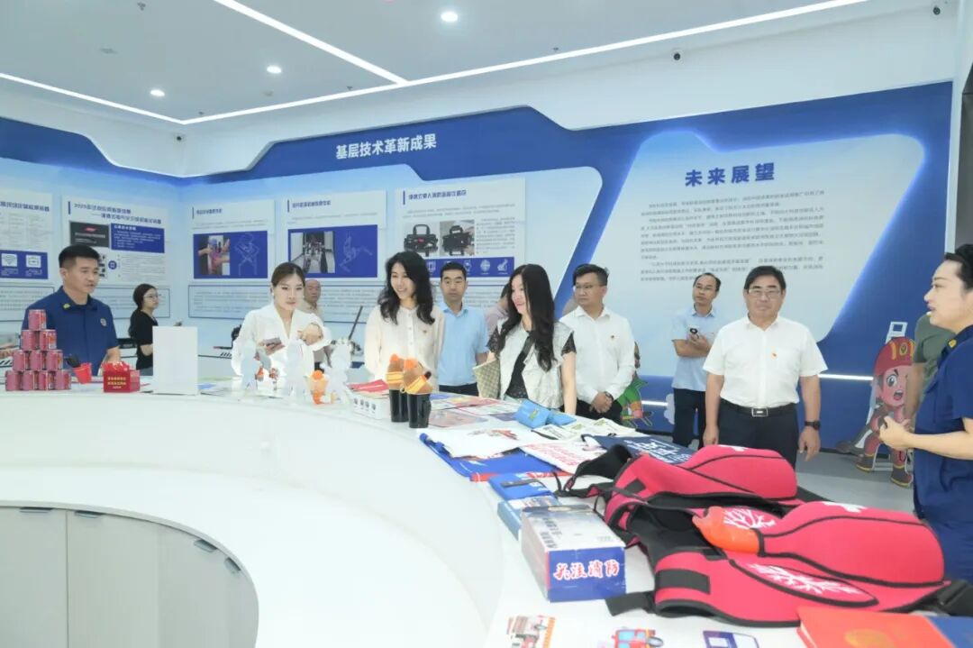 2bfb6cde9pb07cc140f898c16a4fa7c6_副本.jpg