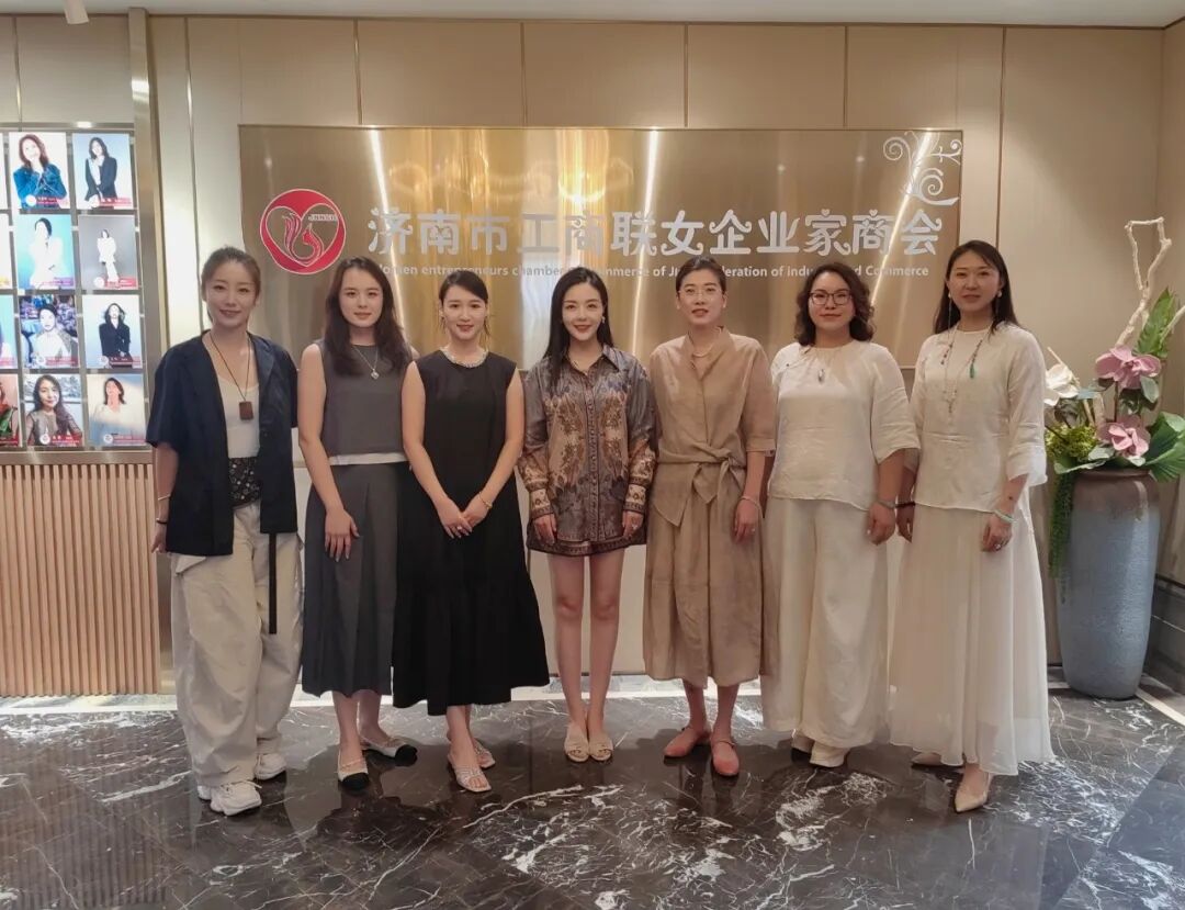 合影.jpg