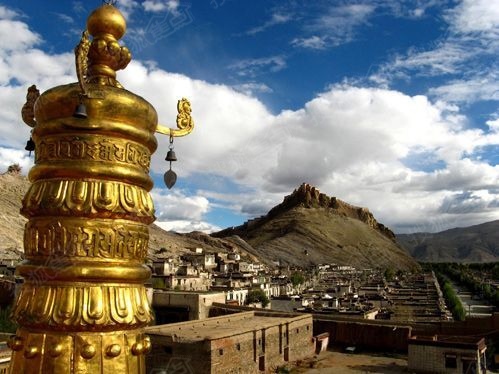 チベット最初から建てられたお寺です