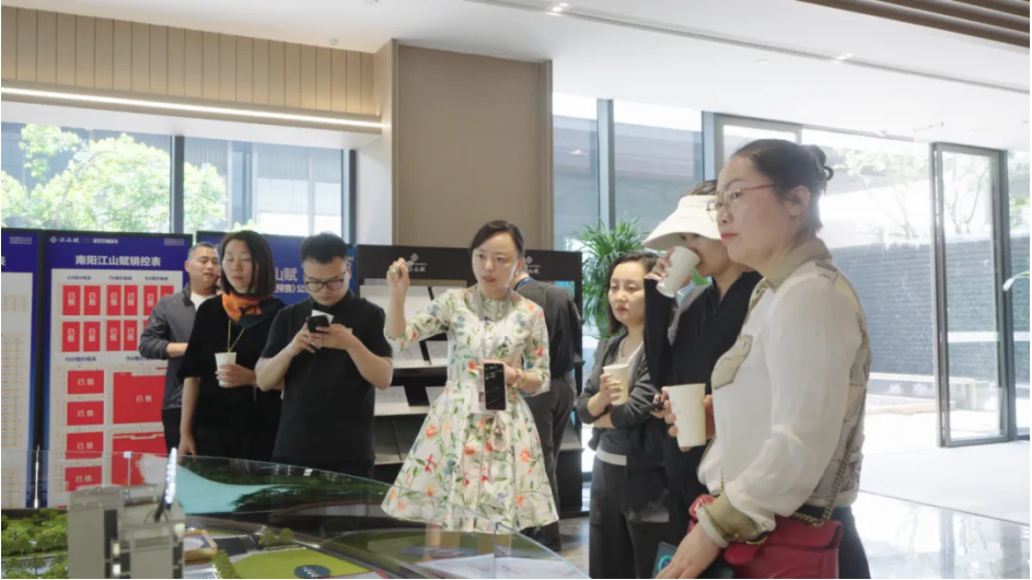 漯河长申置业领导莅临南阳建控江山赋考察：共鉴“好房子”理念下的全龄康养人居典范-河南建控置业有限公司
