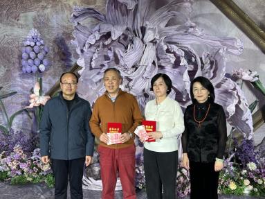 44c6e30cd3776e41d6734212cfbdb411