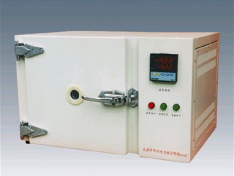 DWB半导体-高低温实验箱-1