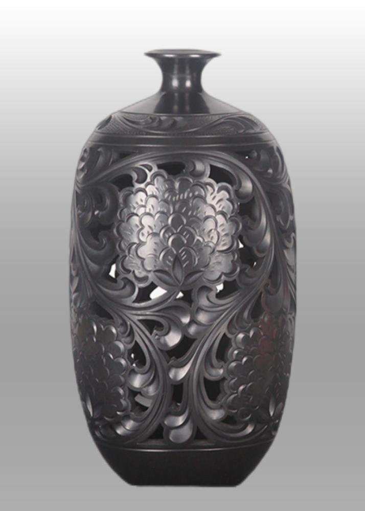 龙山黑陶牡丹花瓶