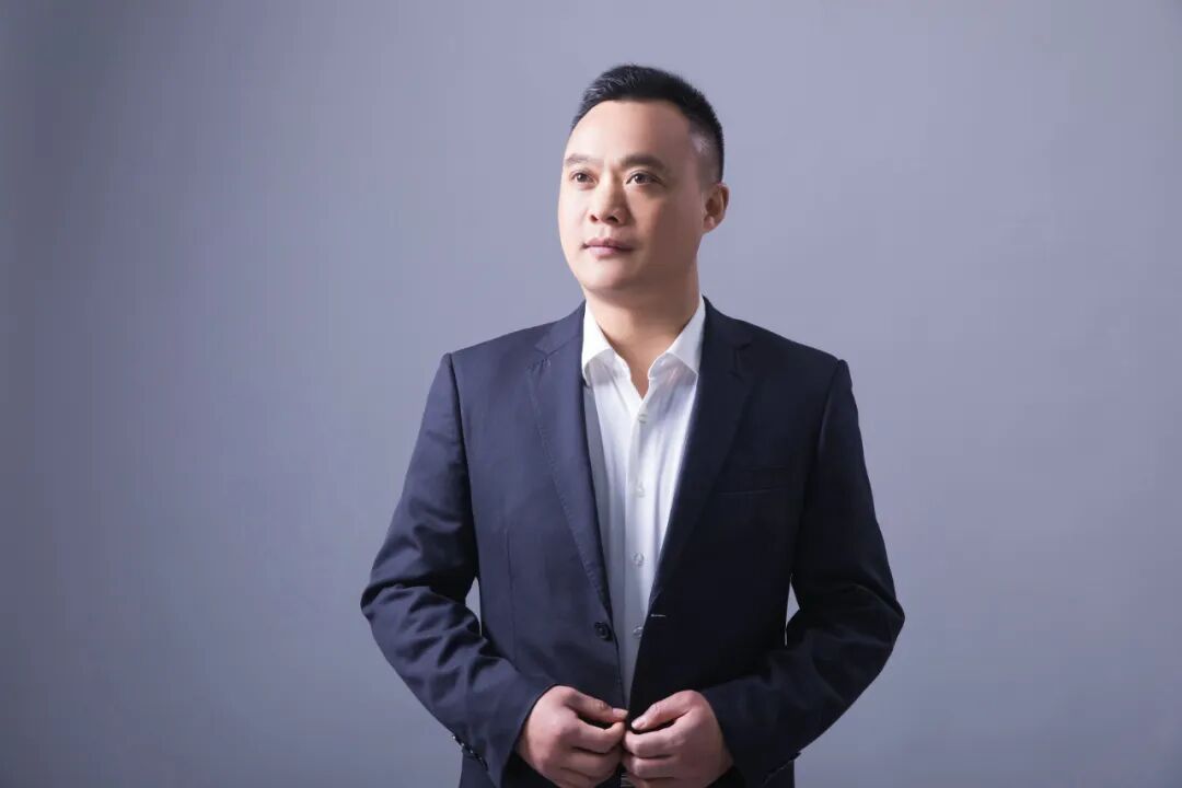 周老师照片_副本1.jpg 图片