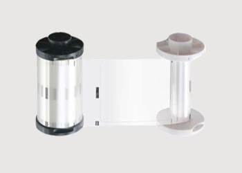 适用机型:DTC4500,HDP5000,HDP8500 色带类型:补丁膜 色带容量:500面/卷