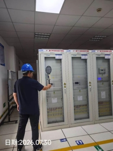 22022cbcefb0a6a775cde2c8c2d355ec
