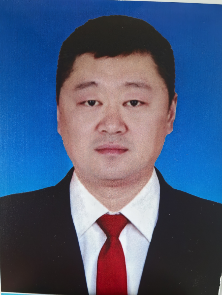 贾育新1.png