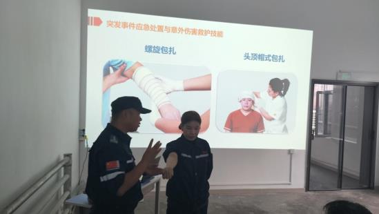 41de277f1aea73d265e0e04416f34ba7