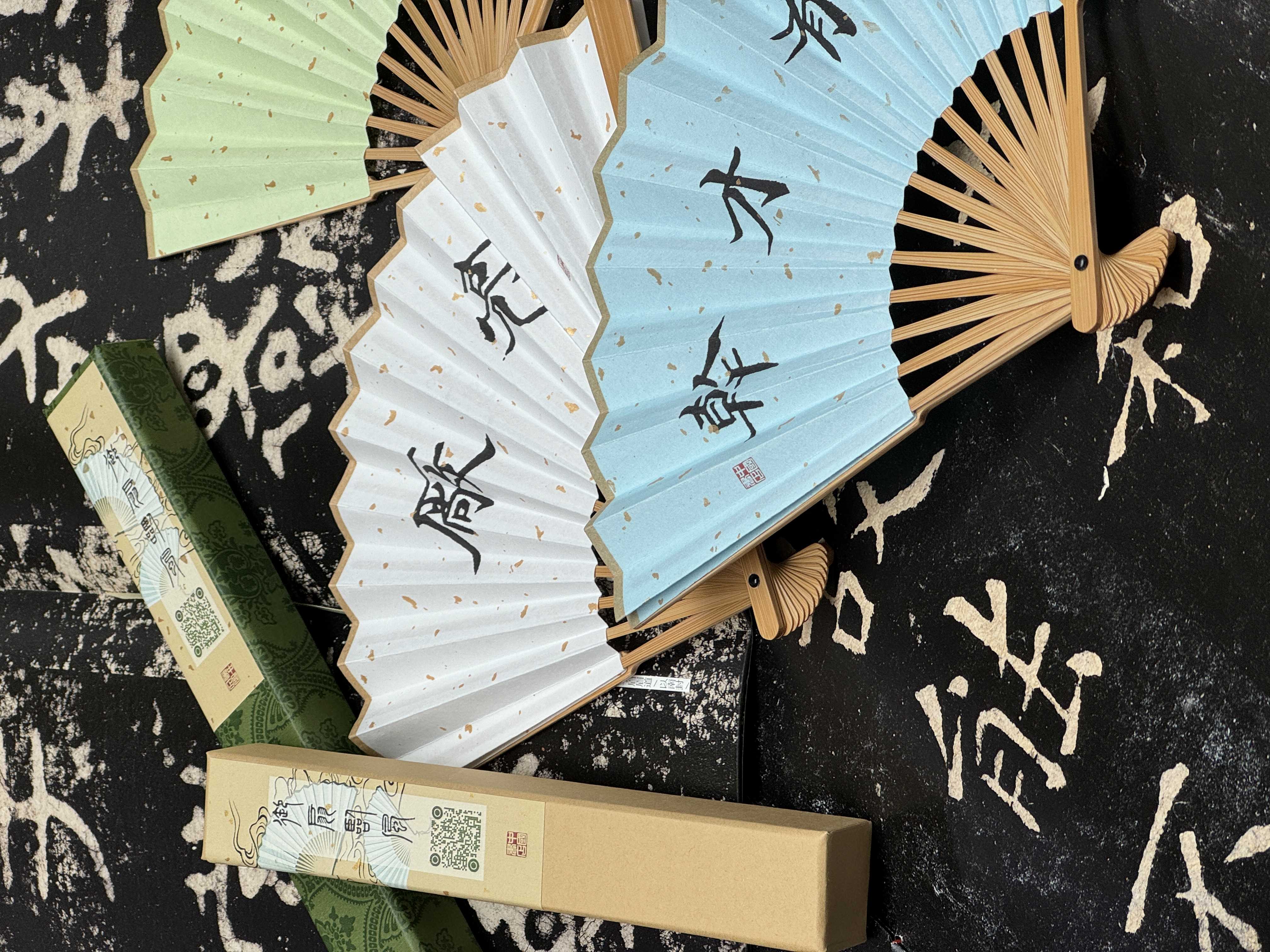 御扇临风-“御扇临风”系列传统折扇-1