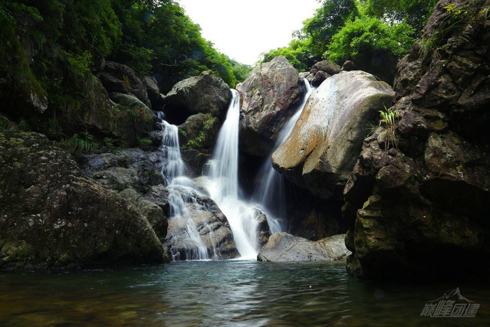 临安龙井峡漂流基地08