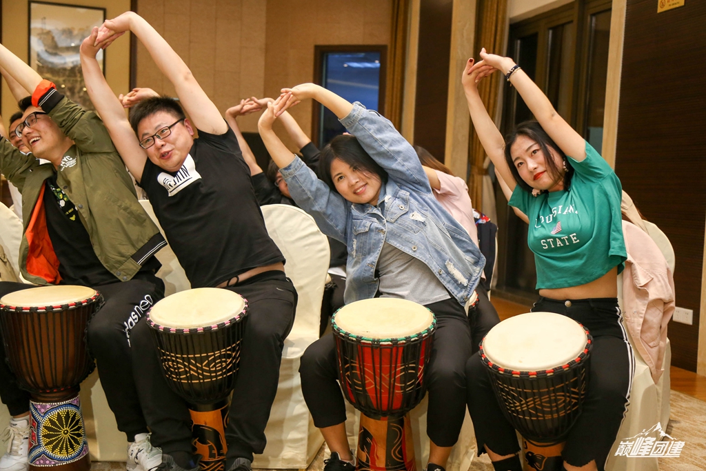 拒绝阴雨天气发霉室内团建同样精彩不断