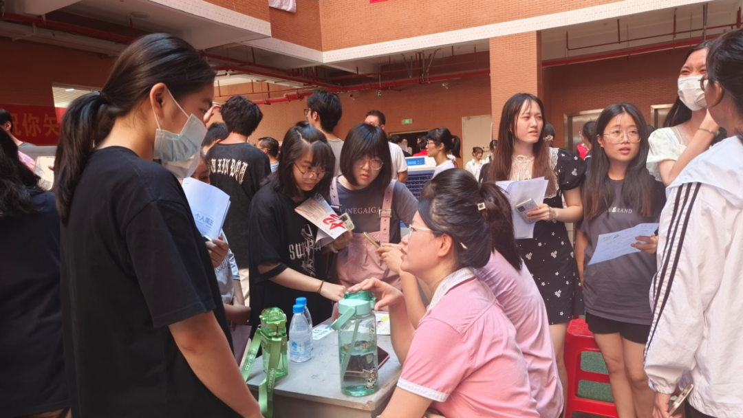 泉州纺织服装职业学院2023届毕业生暨2024届实习就业校园招聘会顺利开展-泉州纺织服装职业学院官网