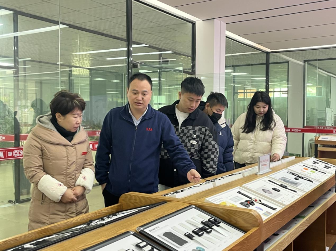 访企拓岗促就业—助推毕业生顺利踏上职场之路-泉州纺织服装职业学院官网