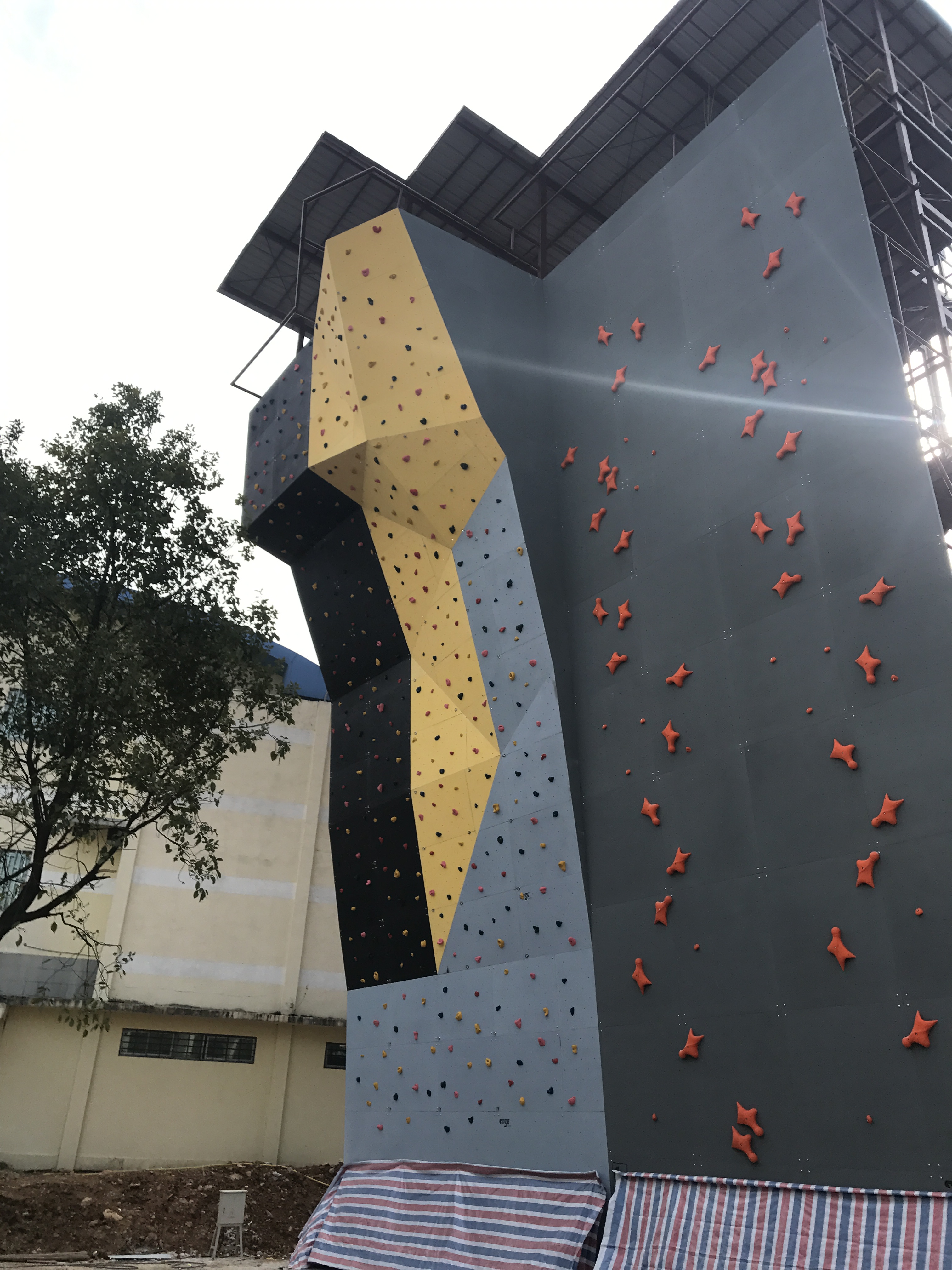 桂林市体育中心攀岩工程