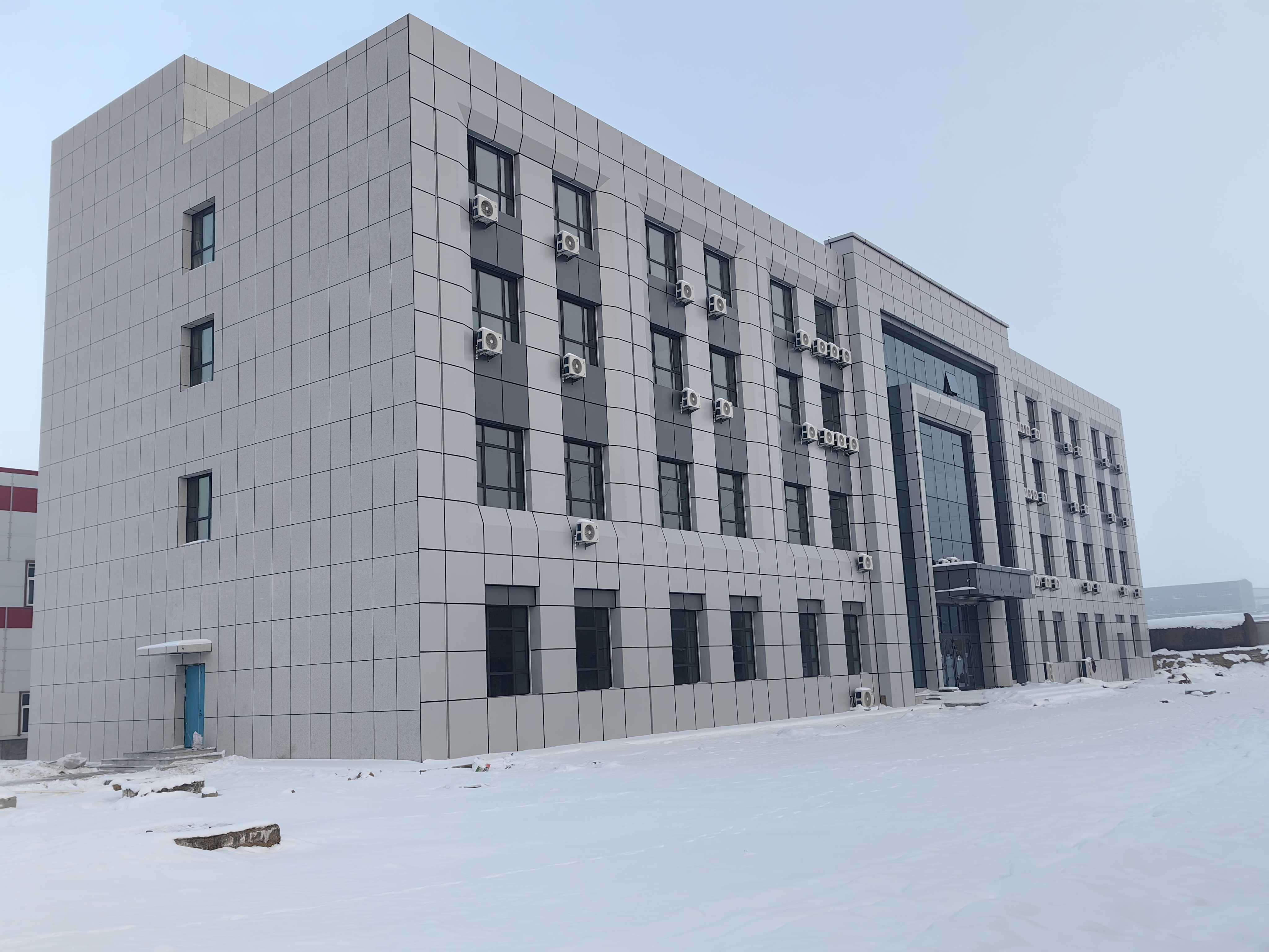 新疆乌鲁木齐开发区厂房及办公楼采暖工程