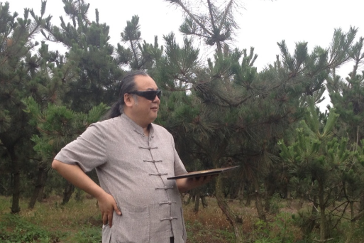 风水宝地要认清 兄弟排行在其中 选穴须知谁发贵 莫到发时伤人丁