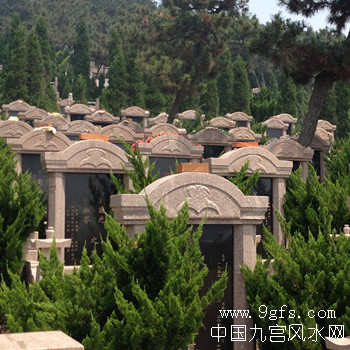 即墨成龙山陵园风水图片想了解更多青岛公墓在这里你可以点击青岛陵园
