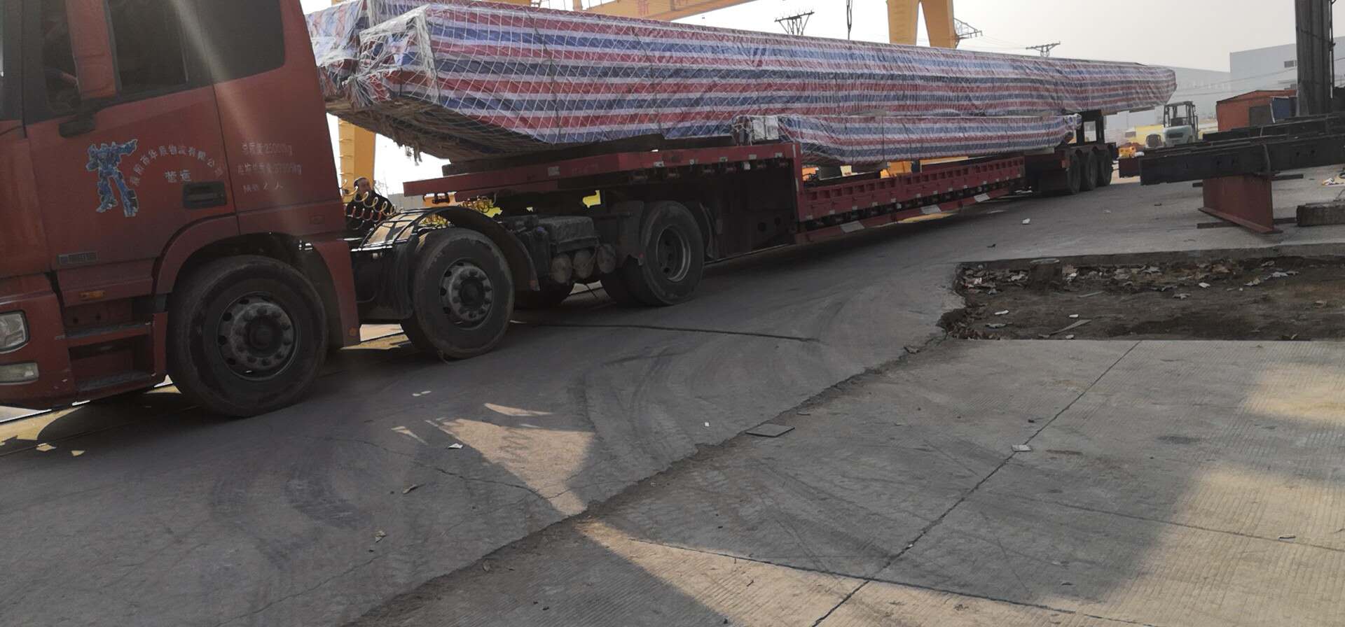 2018年12月出口刚果金的货物包装完毕等待发车