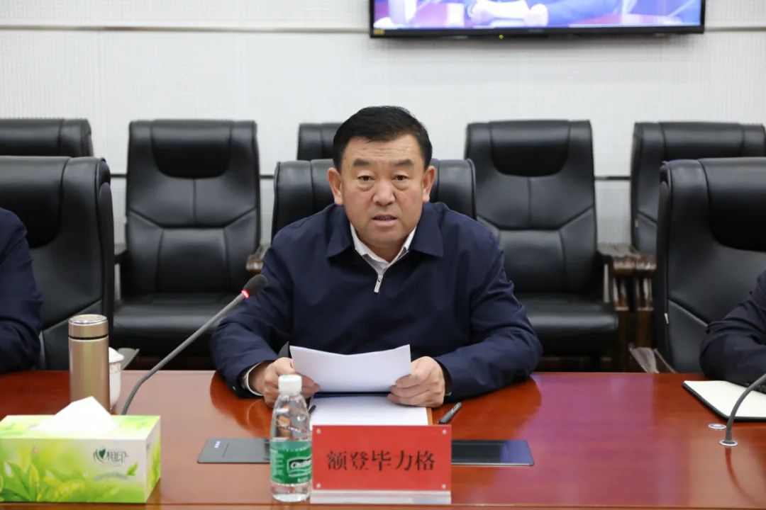 额登毕力格在图克调研时强调:要扎实开展绿色矿山和智慧矿山建设