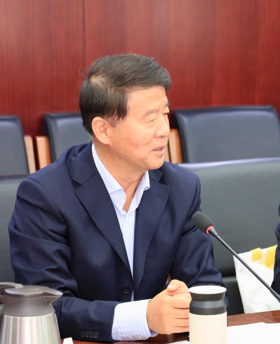 中国版协常务副秘书长,科技委常务副主任吴宝安主持会议中国建工出版