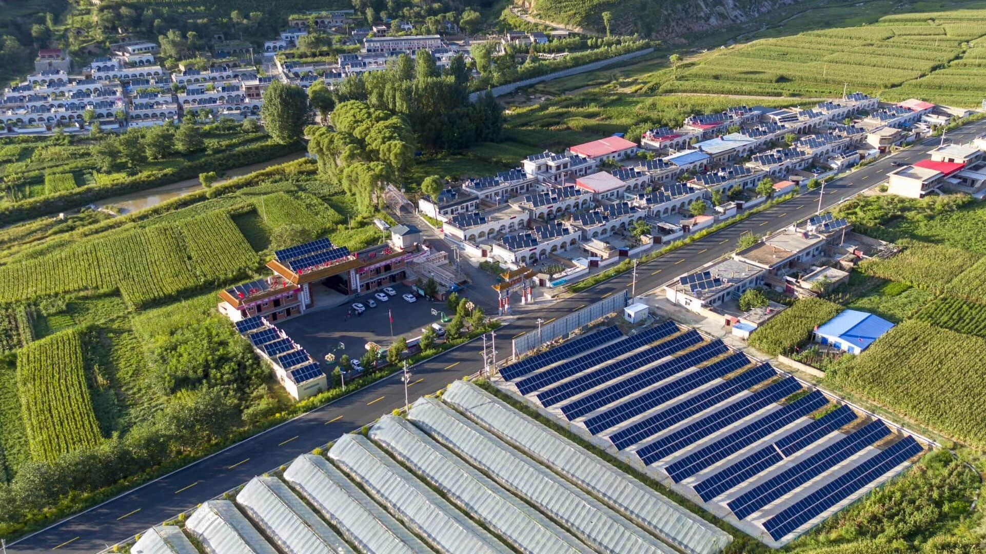 山东推进百乡千村绿色能源发展行动十四五期间将建成1000个光伏村