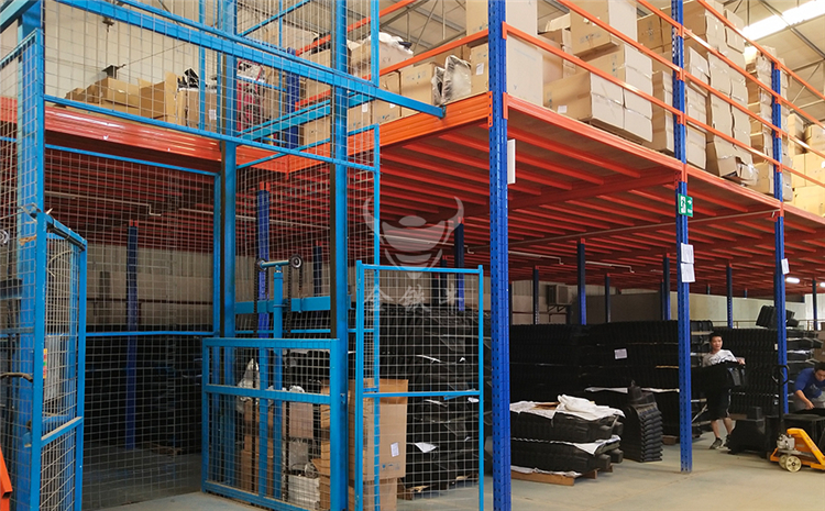 升降机和升降平台-广州阁楼货架_广州阁楼平台_仓库货架定做_重型货架